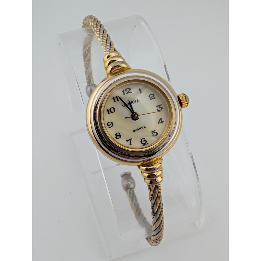 Geneva Watch Women 23mm Gold Case Twisted Metal Band- New Battery